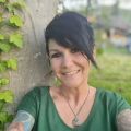 Juna - Beruf & Arbeitsleben - Liebe & Partnerschaft - Tarot & Kartenlegen - Karmaberatung und Seelenpartnerschaften